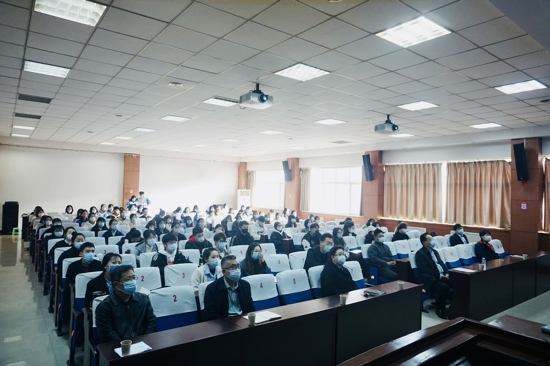 E6SOCR9_@QNP`3C$5A4T463.jpg