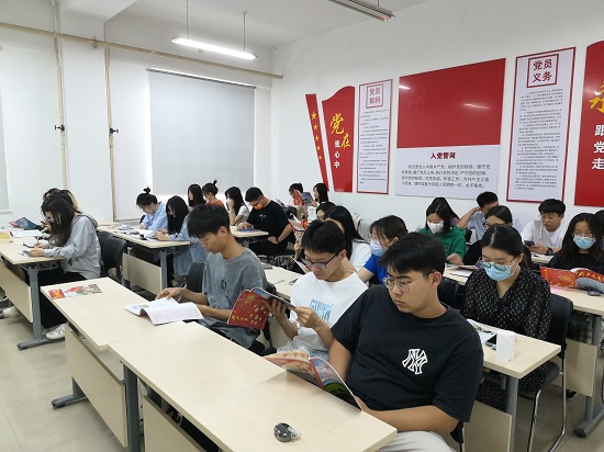 6738f1843f0f48e9bda119711f6e8546.jpg 党史学习读书分享会2.jpg