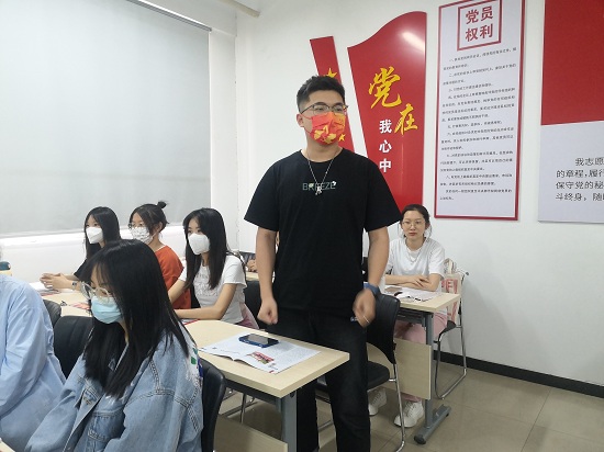 67f9976b10cc4be684f639b637a86188.jpg 党史学习读书分享会3.jpg