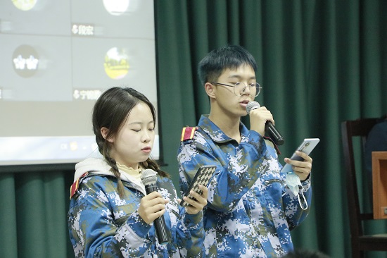 5dc4a344845f4a2687c9ad379e645e85.jpg 中文学生.JPG