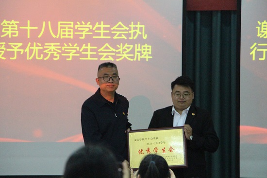 c08bba6289b043ea8a2d6b81c3ea6f60.jpg 2.JPG