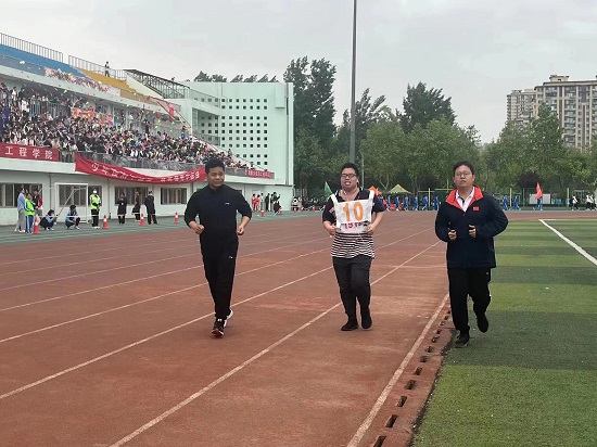 4ef2a35c93384697b41f09de0017b48c.jpg