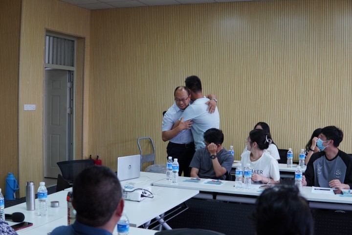 毕业生座谈会3(1).jpg