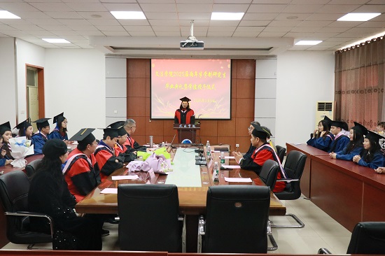彭.jpg